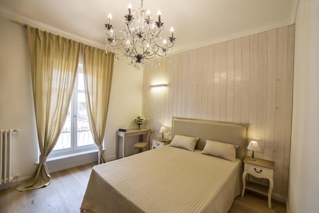 Hotel Casa Andrea La Morra Pokoj fotografie